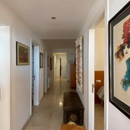 Exclusive Beachfront Haven In Costa Brava Lejlighed *