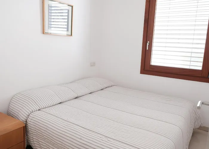 Exclusive Beachfront Haven In Costa Brava Lejlighed *