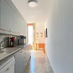Exclusive Beachfront Haven In Costa Brava Lägenhet