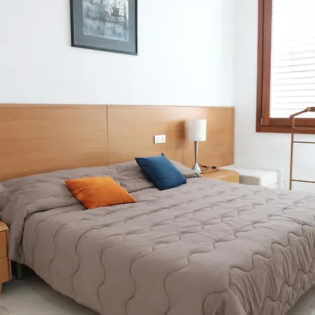 Exclusive Beachfront Haven In Costa Brava Lägenhet *